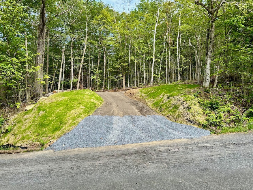 Past 400 East Hoosac St, Adams, MA 01220 - photo 1