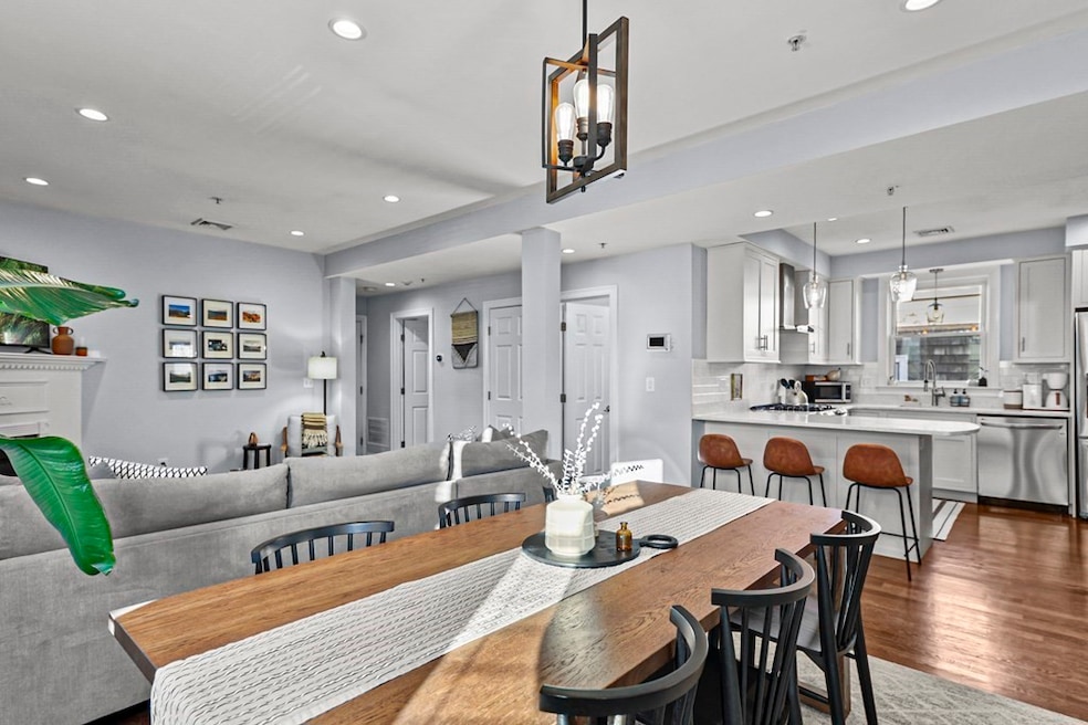 465 Ashmont St unit 3, Dorchester, MA 02122 - photo 1