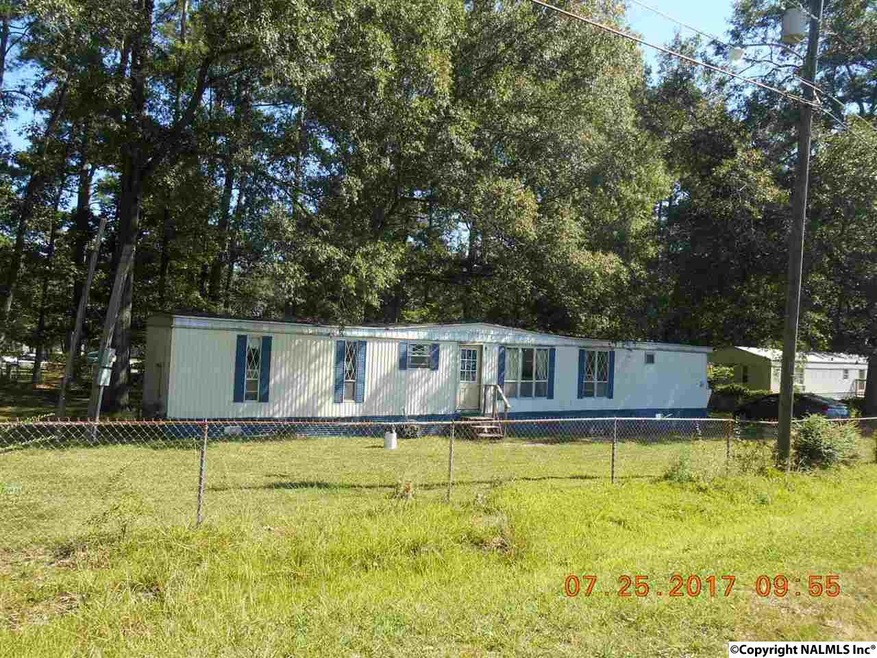 47 Country Ln, Rainbow City, AL 35906 - photo 1