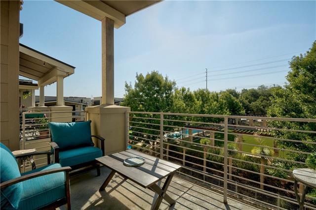 Enjoy the privacy and serenity of this third floor
