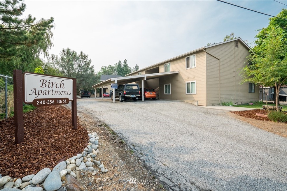 256 5th St NE, East Wenatchee, WA 98802 - photo 1