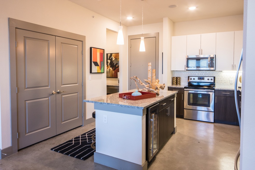 2175 Tucker St unit 2218, Dallas, TX 75214 - photo 1