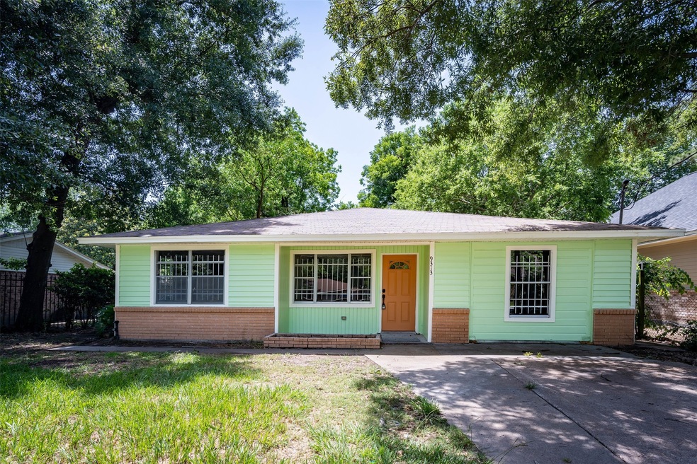 9313 Bertwood St, Houston, TX 77016 - photo 1