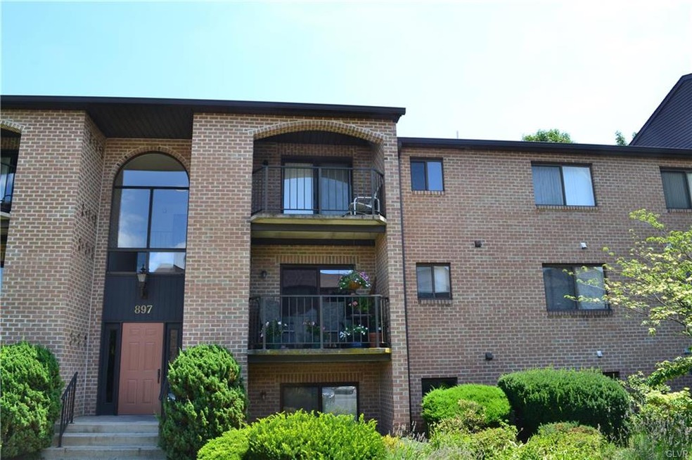 897 Cold Spring Rd, Allentown, PA 18103 - photo 1