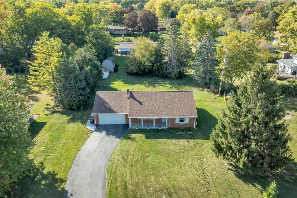 6429 S 118th St, Franklin, WI 53132 - photo 1