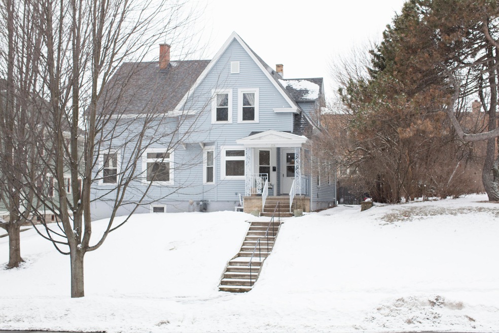 524 N 7th St