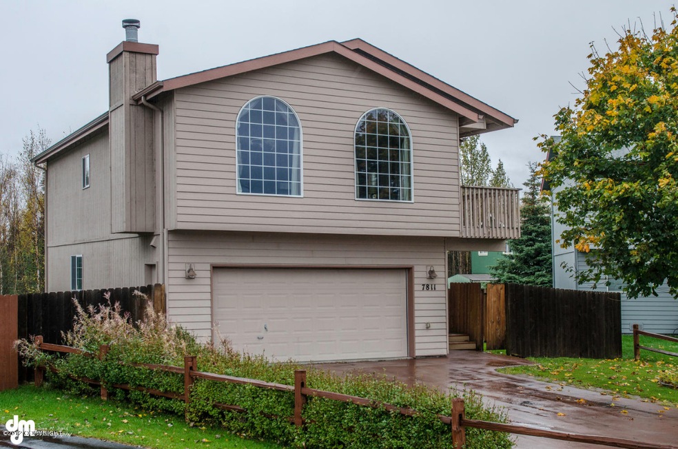 [photo 2403513] Exterior - Front