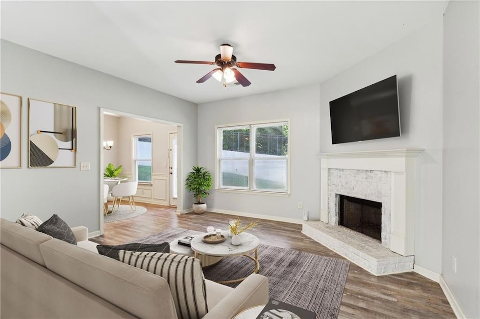 Virtual Staging** Living room with hardwood / wood