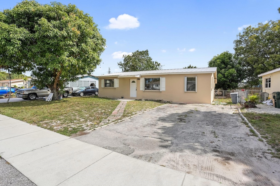 5624 S 37th Ct, Greenacres, FL 33463 - photo 1