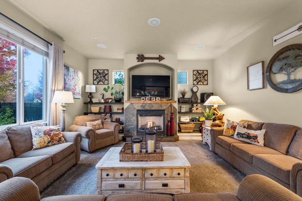 61146 Ridge Falls Place, Bend, OR 97702 - photo 1