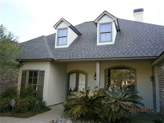 Image. Majestic Front Entrance is landscaped to we