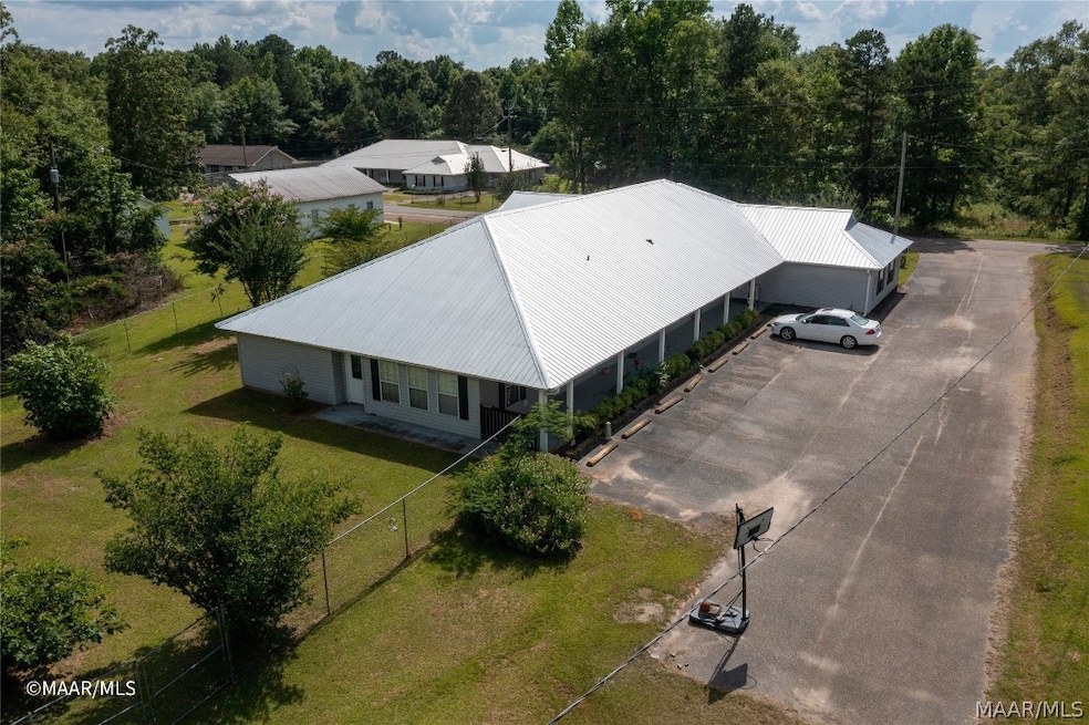 935 W 3rd St S, Thomasville, AL 36784 - photo 1