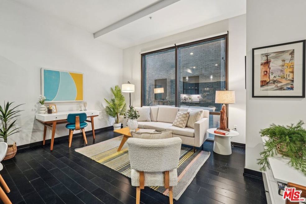 655 Hope unit 1006, Los Angeles, CA 90017 - photo 1