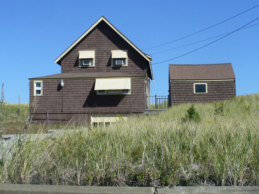 140 N End Blvd, Salisbury, MA 01952 - photo 1