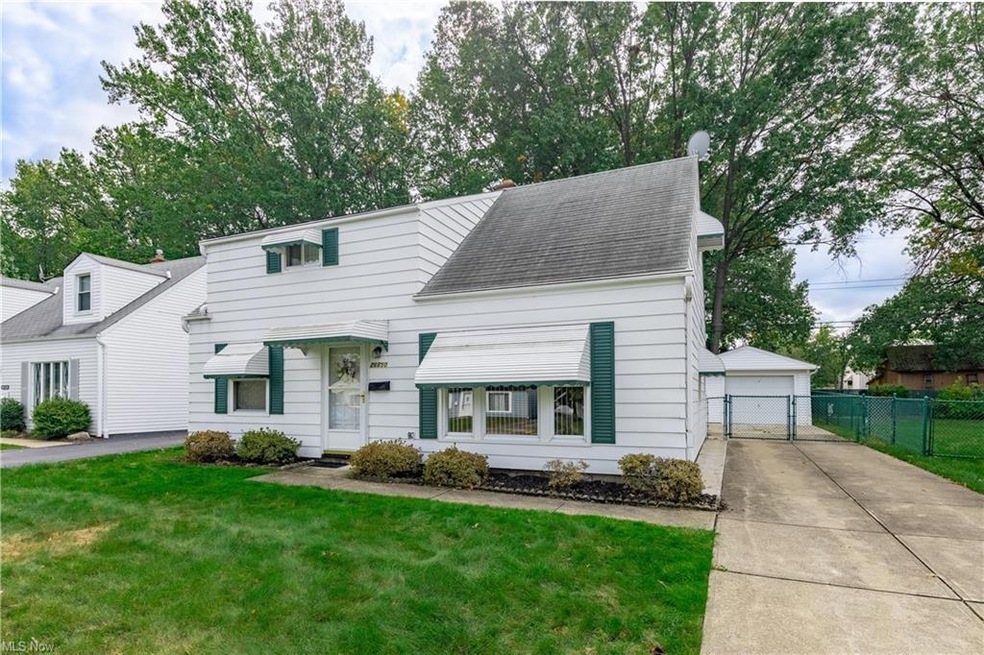 A super 4-bedroom family home nestled in a quiet t