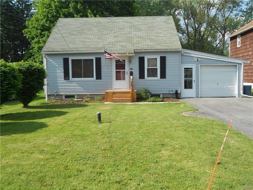 Welcome to 404 Garden City Dr!