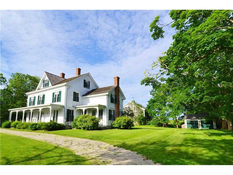 590 W Main Rd, Little Compton, RI 02837 - photo 1