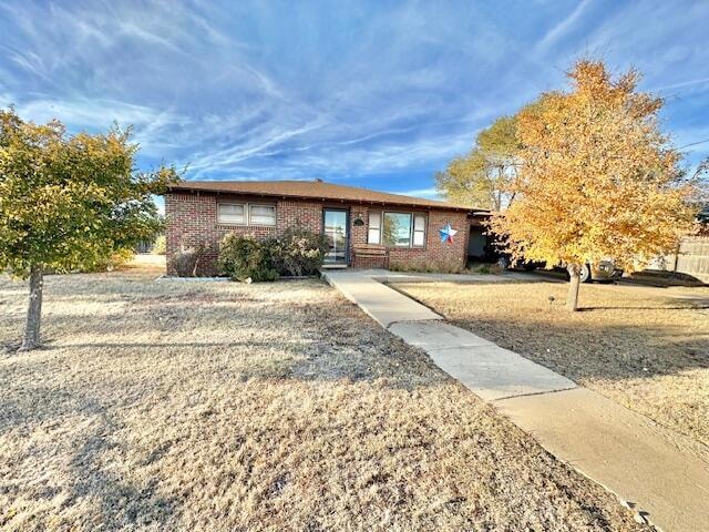 1222 S Ralls Hwy, Floydada, TX 79235 - photo 1