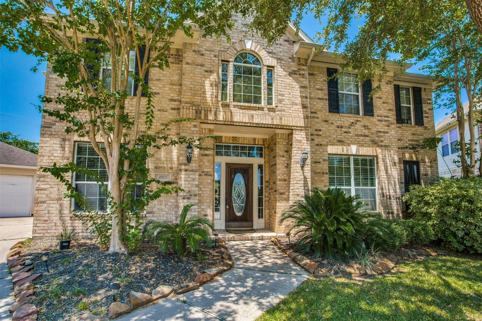4915 Mahejan Ct, Pearland, TX 77584 - photo 1