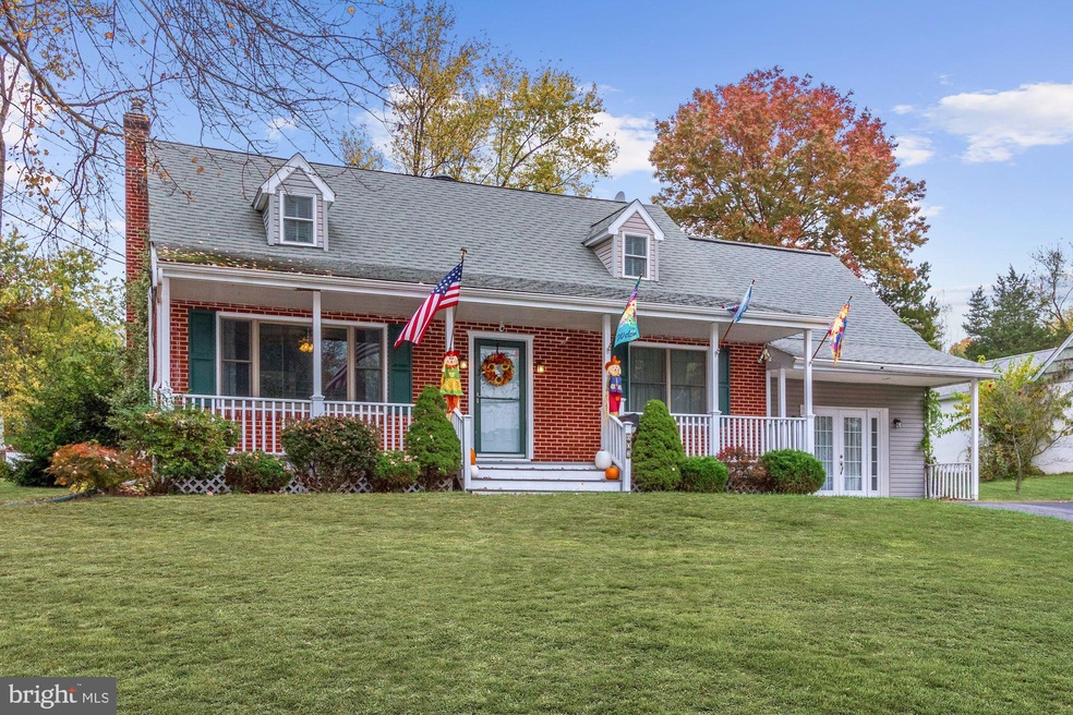 604 N 7th St, Perkasie, PA 18944 - photo 1