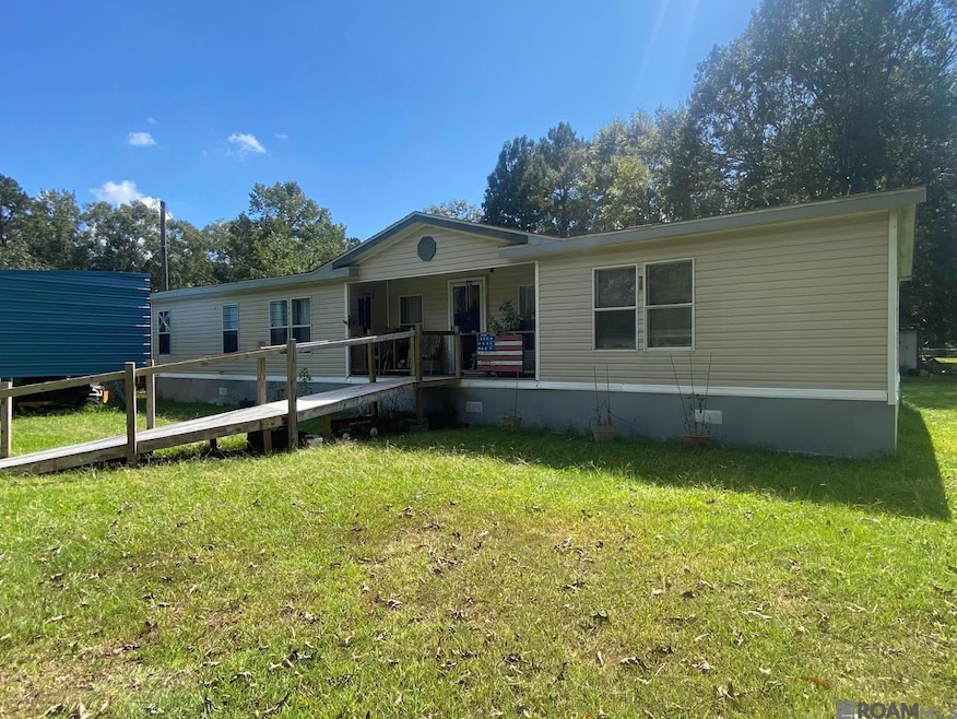 9500 Deer Path Dr, Denham Springs, LA 70706 - photo 1