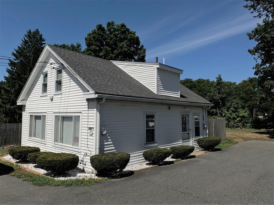 163 Curve St unit R, Millis, MA 02054 - photo 1