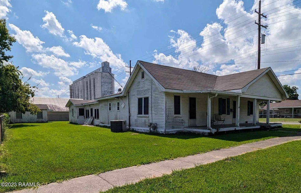 200 N Cunningham
