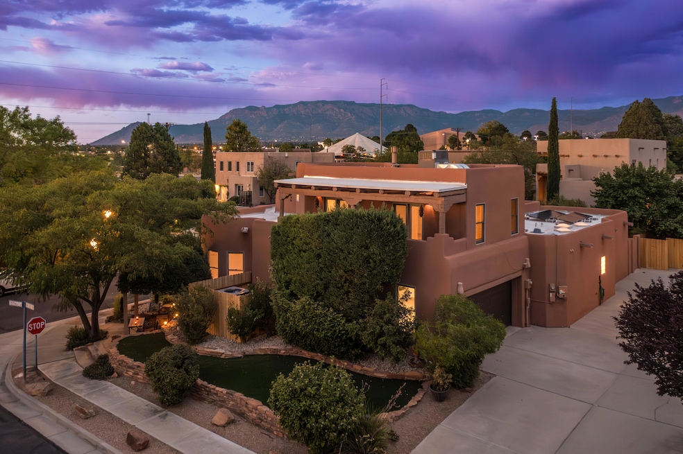 4304 Vía de Luna NE, Albuquerque, NM 87110 - photo 1