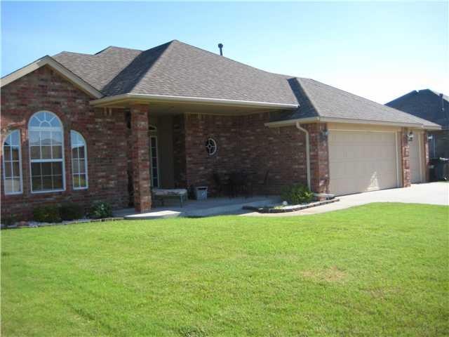 Exterior Front. Front View Of 116 SW 28th