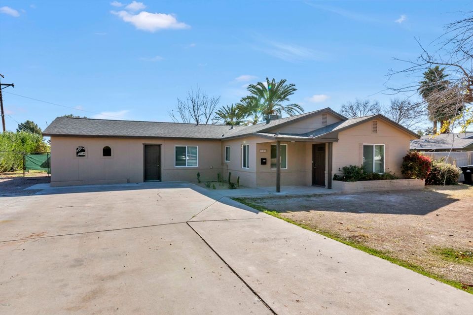 545 S Solomon, Mesa, AZ 85204 - photo 1