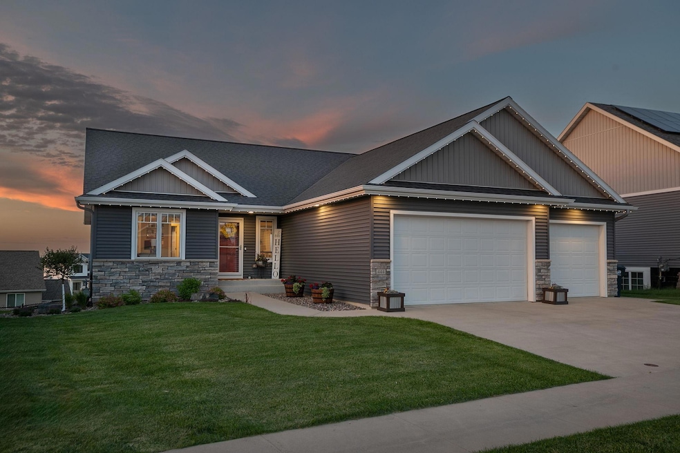 Sold $589,900 • Co-Listing Agent