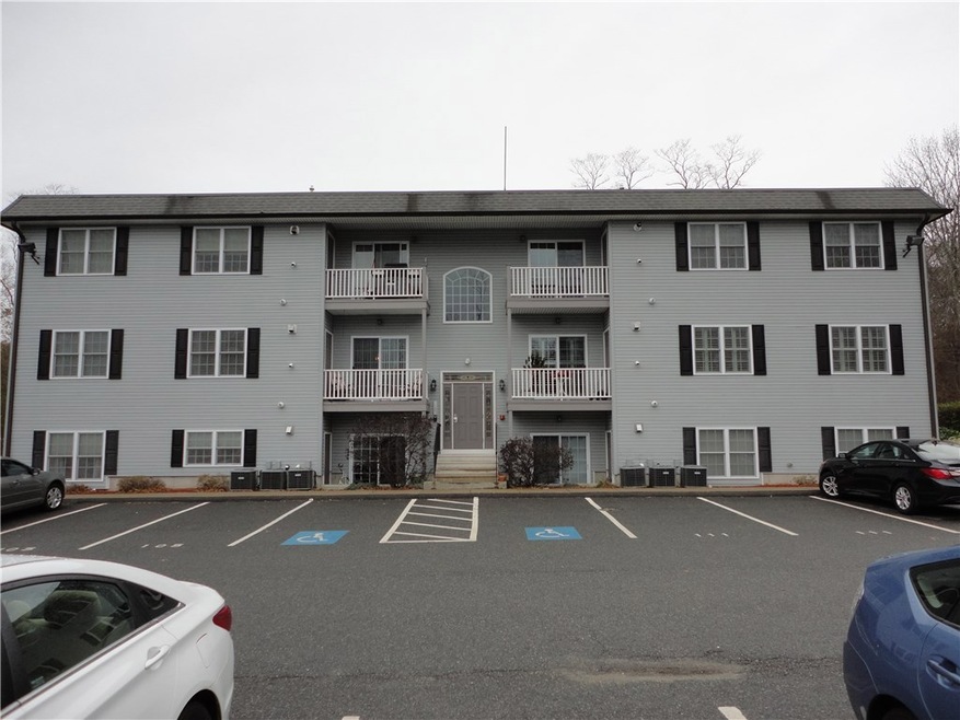 402 New River Rd unit 111, Manville, RI 02838 - photo 1