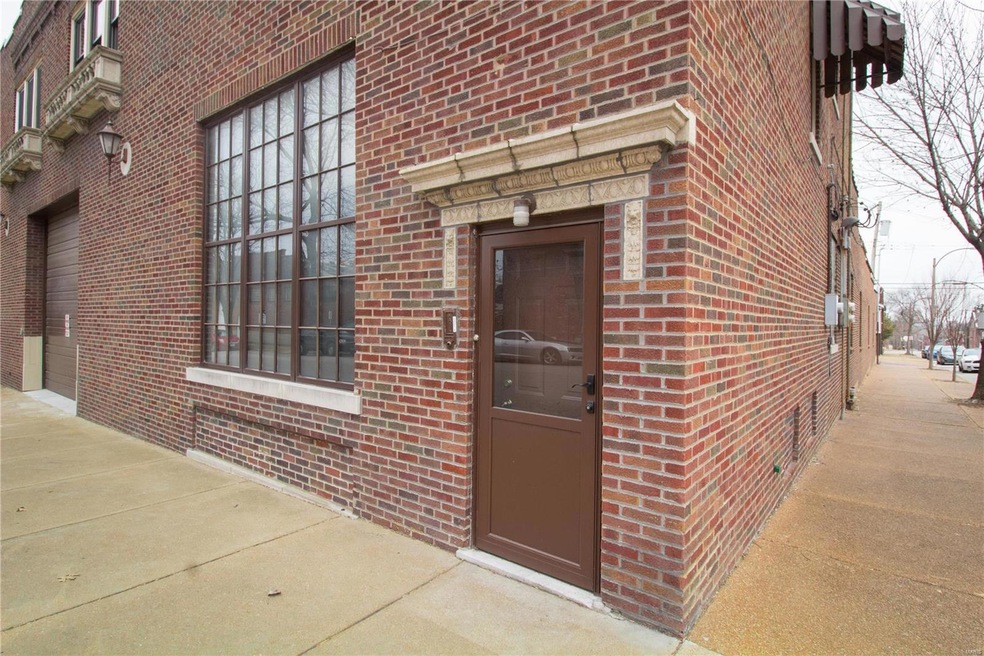 2230 S 13th St unit A, Saint Louis, MO 63104 - photo 1