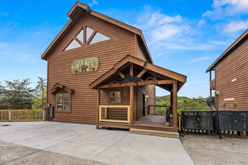 2014 Delta Dawn Dr, Sevierville, TN 37862 - photo 1