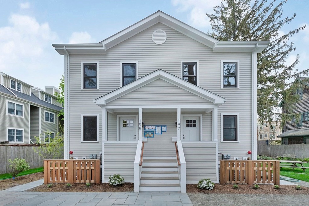 195 Pemberton St unit 195, Cambridge, MA 02140 - photo 1