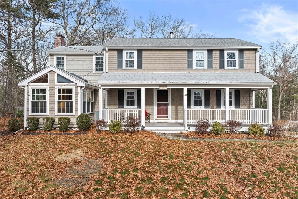 197 Circuit St, Hanover, MA 02339 - photo 1