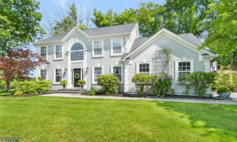 Pending $775,000 • Co-Listing Agent