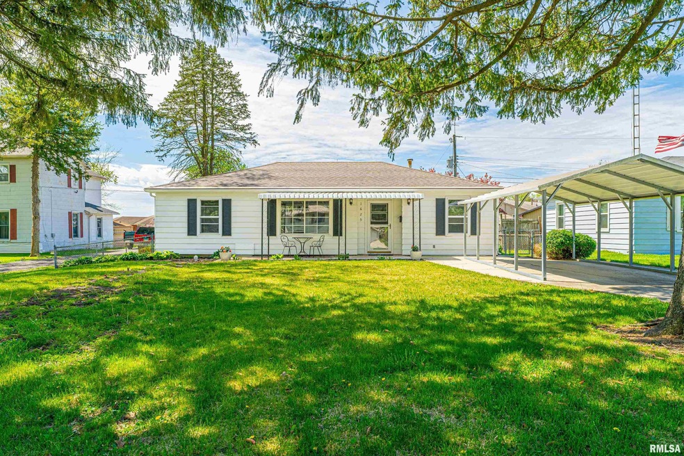 1625 Pulaski St, Lincoln, IL 62656 - photo 1