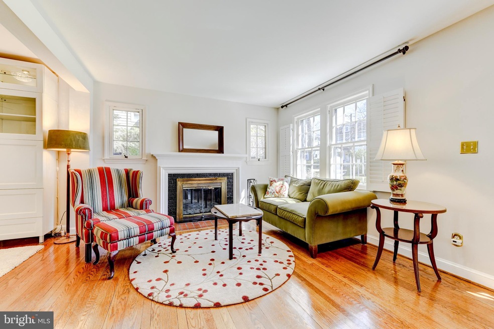 4545 S Chelsea Ln, Bethesda, MD 20814 - photo 1