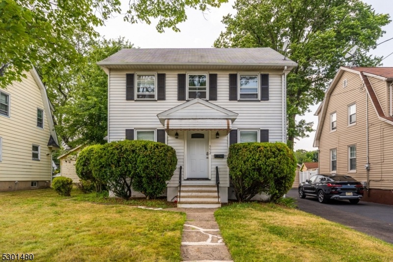 552 W 9th Ave, Roselle, NJ 07203 - photo 1