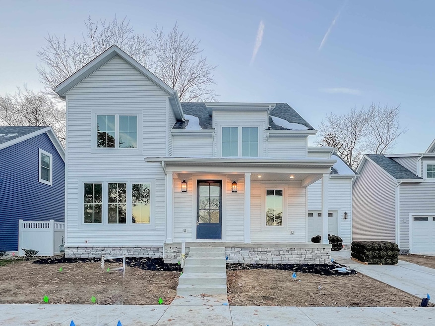 735 N Twyckenham Dr, South Bend, IN 46617 - photo 1