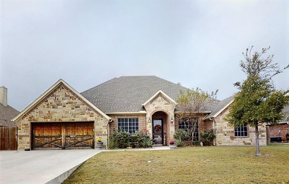 2826 Willow Ridge Cir, Granbury, TX 76049 - photo 1