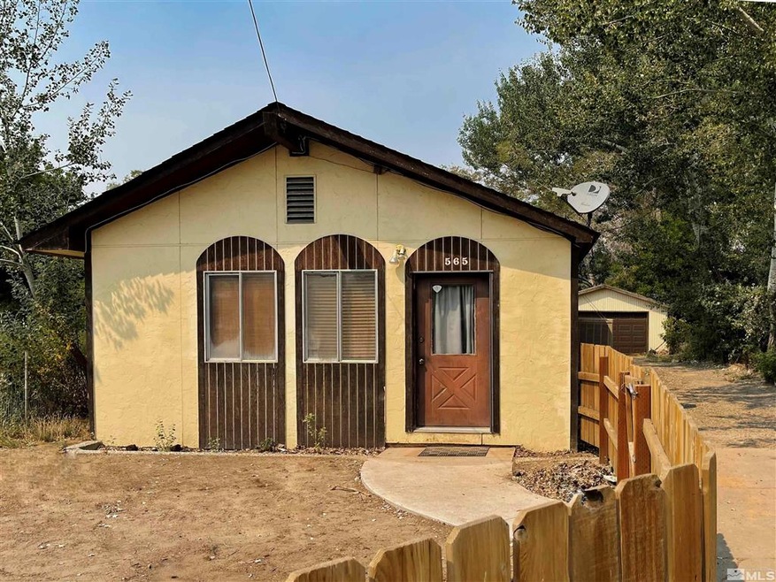 565 E 2nd St, Winnemucca, NV 89445 - photo 1