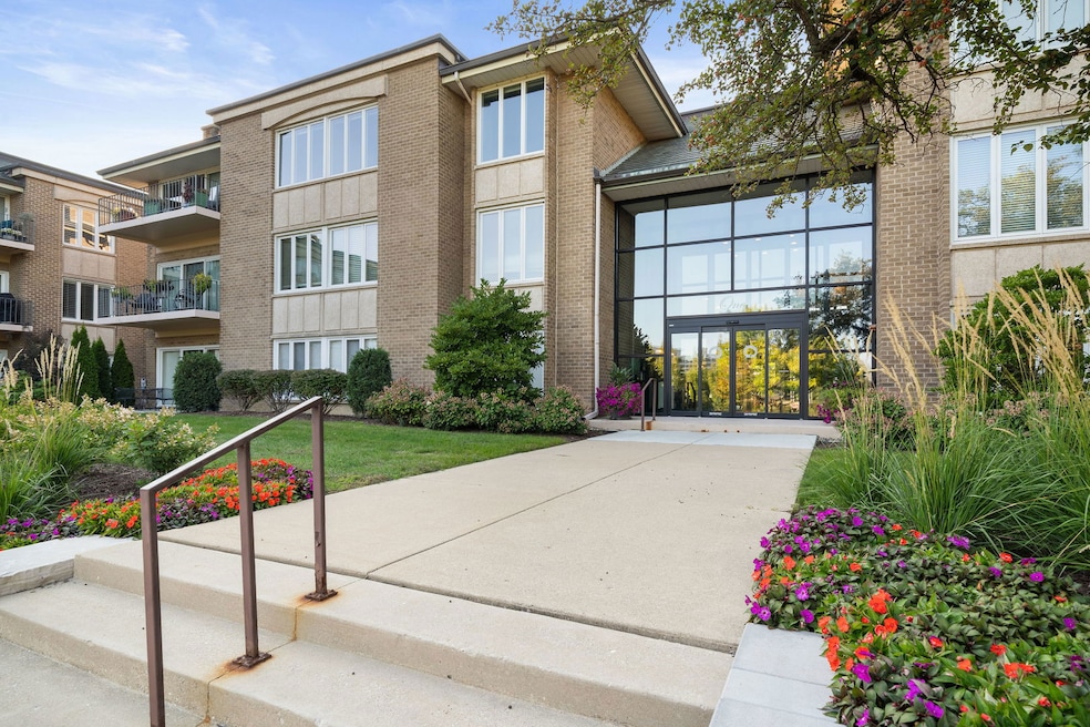 1 Oak Brook Club Dr unit A301, Oak Brook, IL 60523 - photo 1