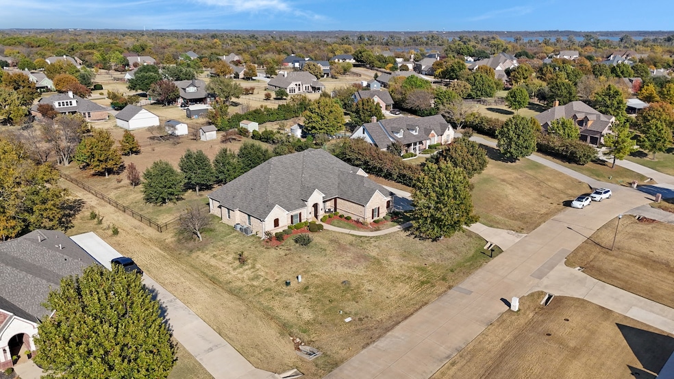 7701 Oak Creek Ln, Denton, TX 76208 - photo 1