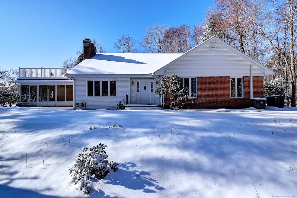 21 Ferncliff Dr, West Hartford, CT 06117 - photo 1