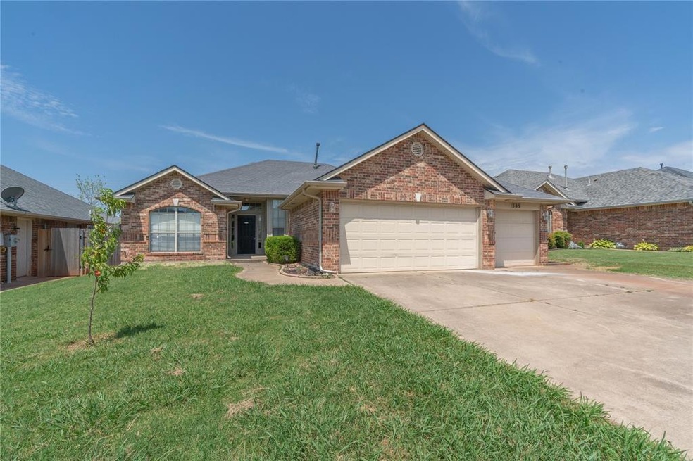 505 Allison Ln, Moore, OK 73160 - photo 1