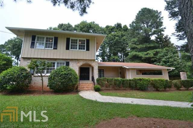 2507 Robin Hood Place NE, Marietta, GA 30068 - photo 1