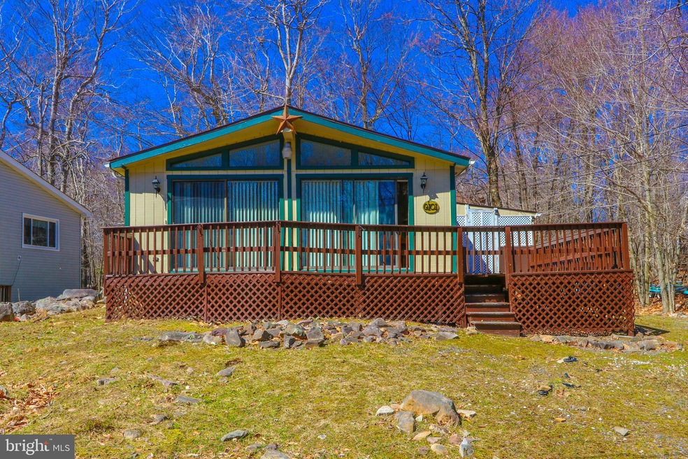 7037 Vista Dr unit 101G, Tobyhanna, PA 18466 - photo 1