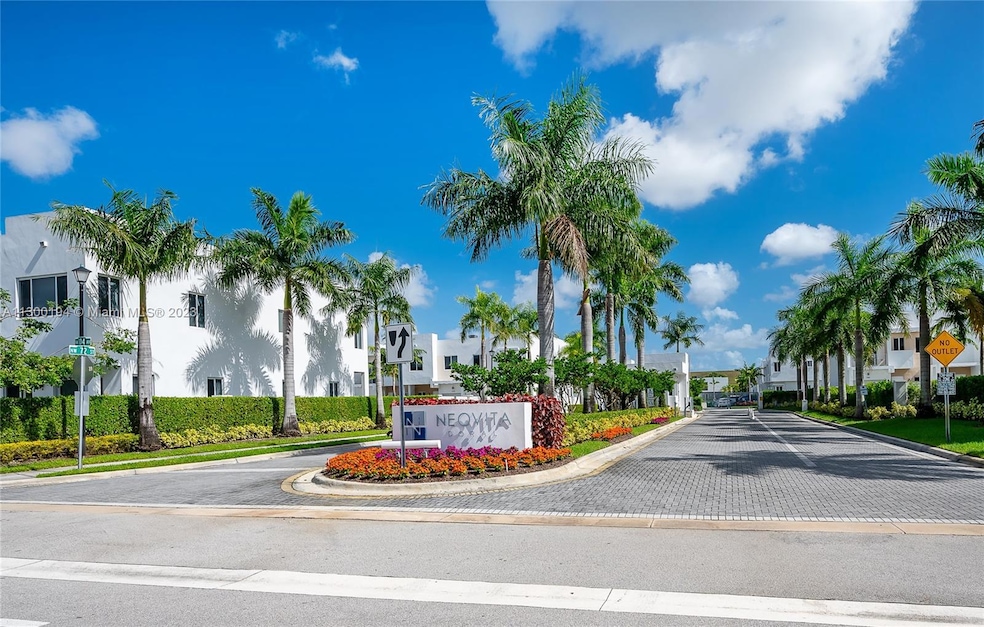 7161 NW 103rd Path unit 7161, Doral, FL 33178 - photo 1